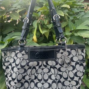 Vintage Coach Signature Gallery East West
Tote Bag